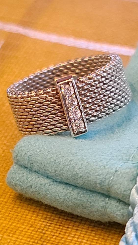Tiffany and Co. Somerset Mesh gold Diamond Ring For Sale at 1stDibs | tiffany  somerset ring, tiffany mesh ring discontinued, mesh ring tiffany