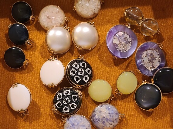 Lot of 10 Sets of Vintage Button/Shoe/Dress Clips