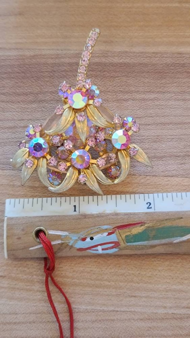 Verified Juliana Brooch in Pink and Gold Floral Bouquet Motif