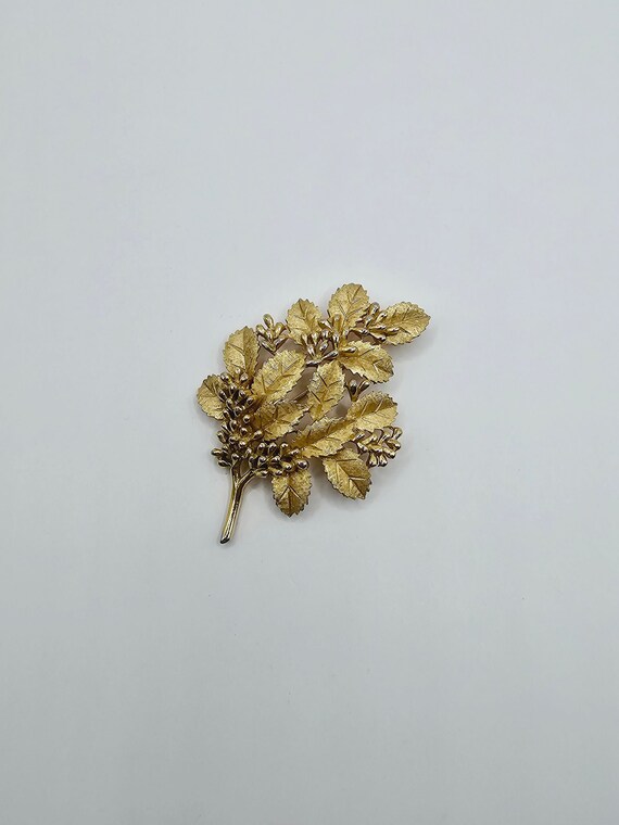 Very Nice Trifari Floral and Leaf Brooch in Brushe