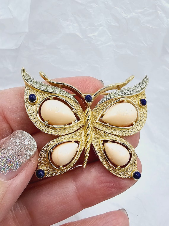 RARE Trifari Butterfly Brooch, Gold Coral and Blu… - image 3