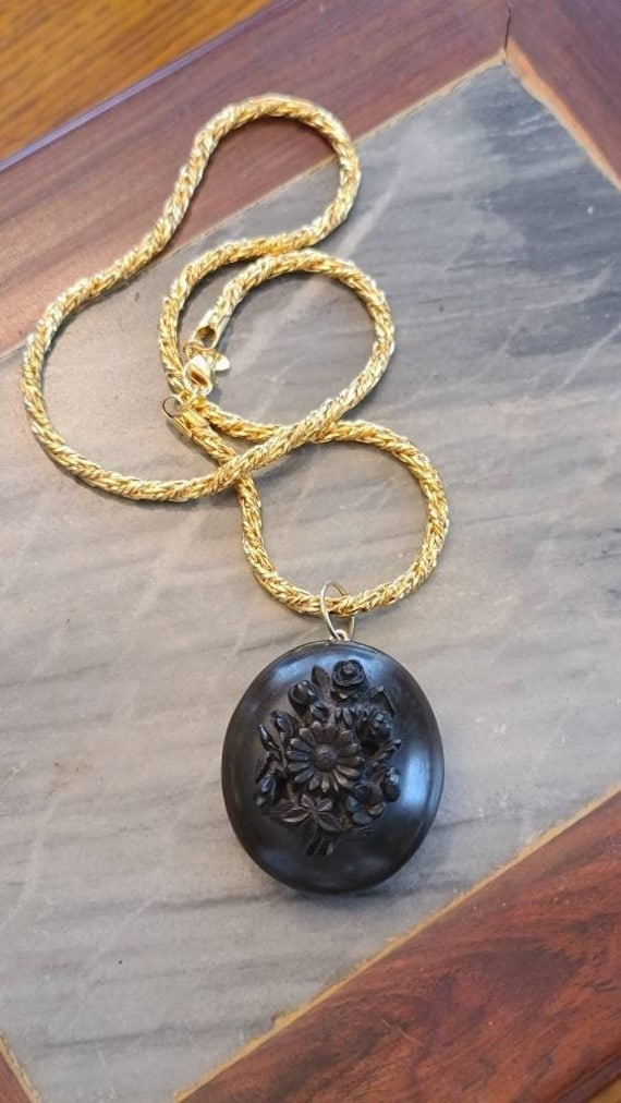 Large Stunning Victorian Vulcanite Mourning Locket