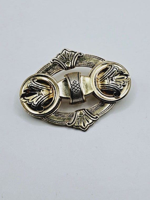 Excellent Early Coro Brooch, Unsigned Adolph Katz 