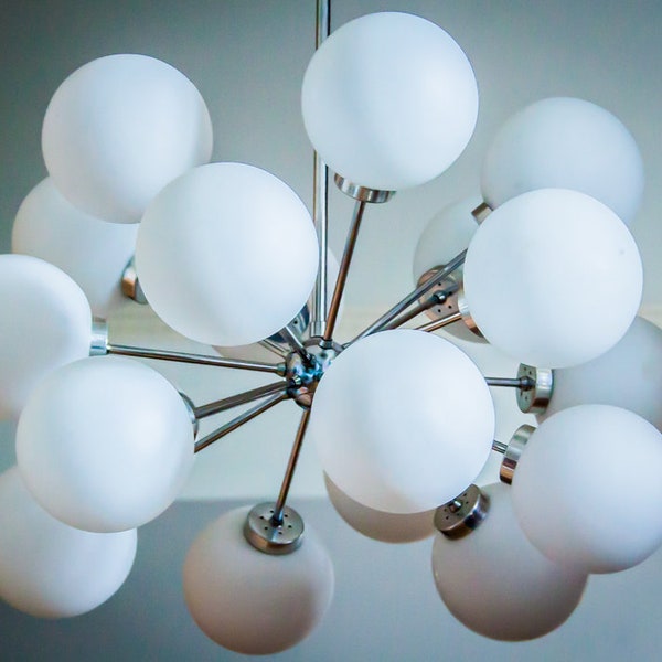 Large 18 Globe Richard Essig (Original)! Silver Sputnik 70s STARBURST CHANDELIER Chrome, German Modernism