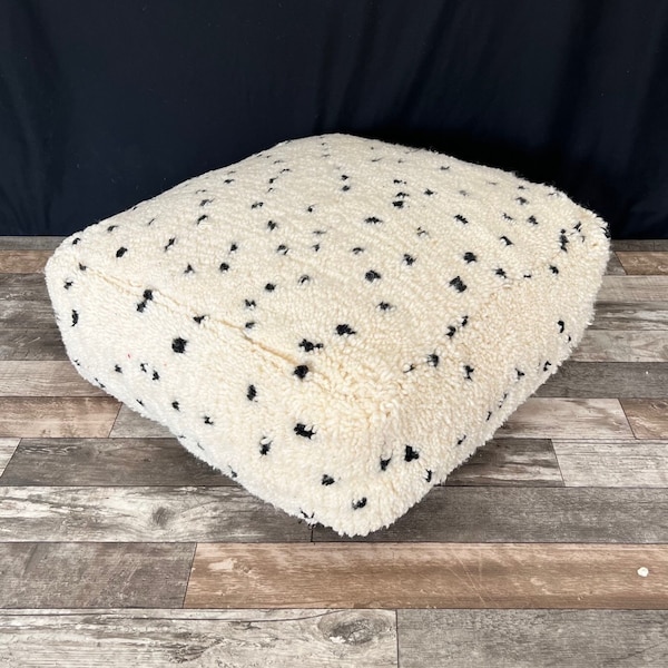 Moroccan pouf, White pouf, Berber pouf, Tribal pouf, square pouf, floor pouf, Large moroccan pouf, Moroccan pillows,moroccan decor, handmade