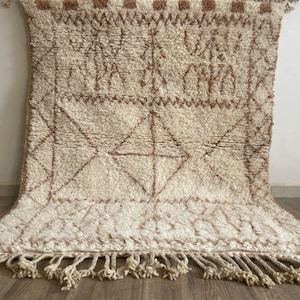 Hand-Knotted White Moroccan Rug – Beni Ourain Berber Wool Rug