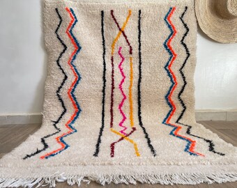 Shag Rug with Vibrant Zigzag Pattern- Moroccan area carpet - Hand knotted solid rug