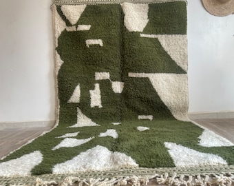 Handmade Green Abstract Wool Rug – Berber Moroccan Style
