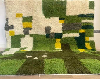 Handmade Wool Berber Rug – Moss Green Tufted Moroccan Carpet
