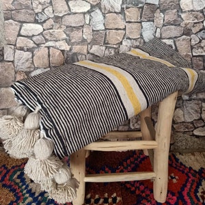 Moroccan blanket - Hand Woven Throw-Tassel Blankets-Pom Poms-Boho Blanket-Moroccan Blanket-Moroccan Blanket-Moroccan Pom Pom .