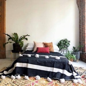 Moroccan Cotton Blankets for Your Home,Luxurious Moroccan Cotton Blankets,A Cozy Elegance Wrap Yourself in Elegance, Timeless Comfort