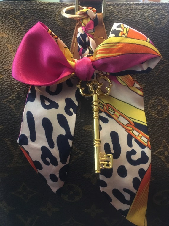 Purse Scarf Braided Bow Gold Key Clip Bag Charm Hot Pink 