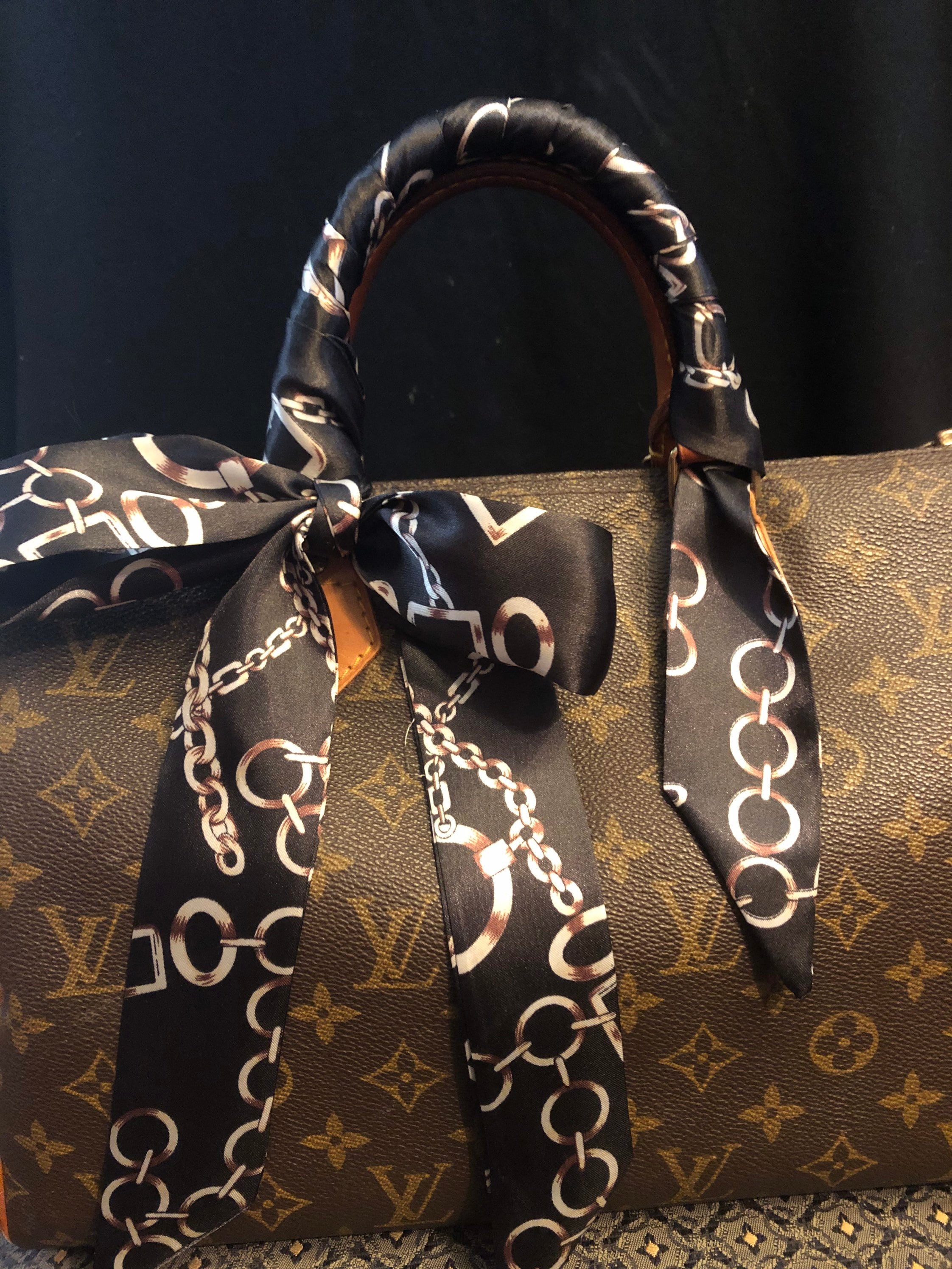 BFF Bracelets for Grownups: Matching Louis Vuitton Bandeaus. Featuring  different ways to wear the Louis Vuitton Bandeau LV Pink Monogram  Confidential.