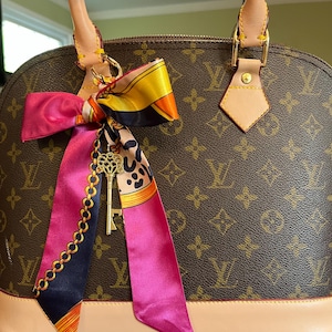 Braided Purse Scarf: Navy, Pink, Leopard Print with Gold Key Clip