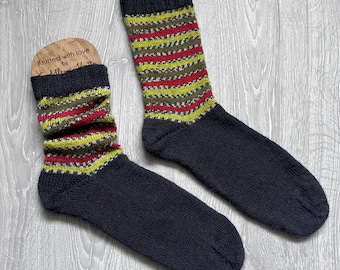 Hand knitted woolly socks  size UK 9-10