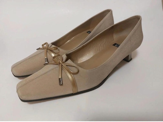 Stuart weitzman kitten heels vintage size 7 - image 1