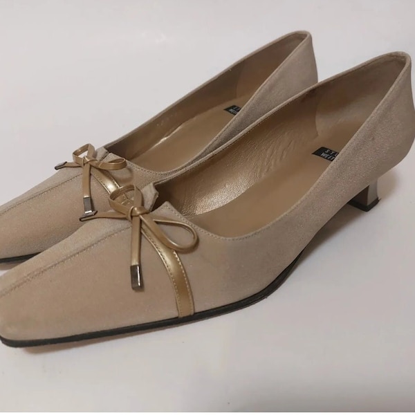 Stuart weitzman beige extended square toe bows low heel pumps classic preppy