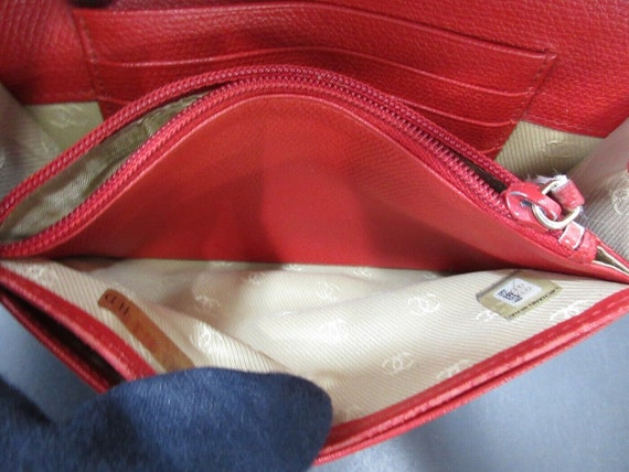 CHANEL Coco Button Bifold Wallet - image 9