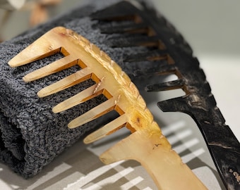 Handmade Horn Comb for Afro & Curly Hair: Anti-Frizz, Natural Shine
