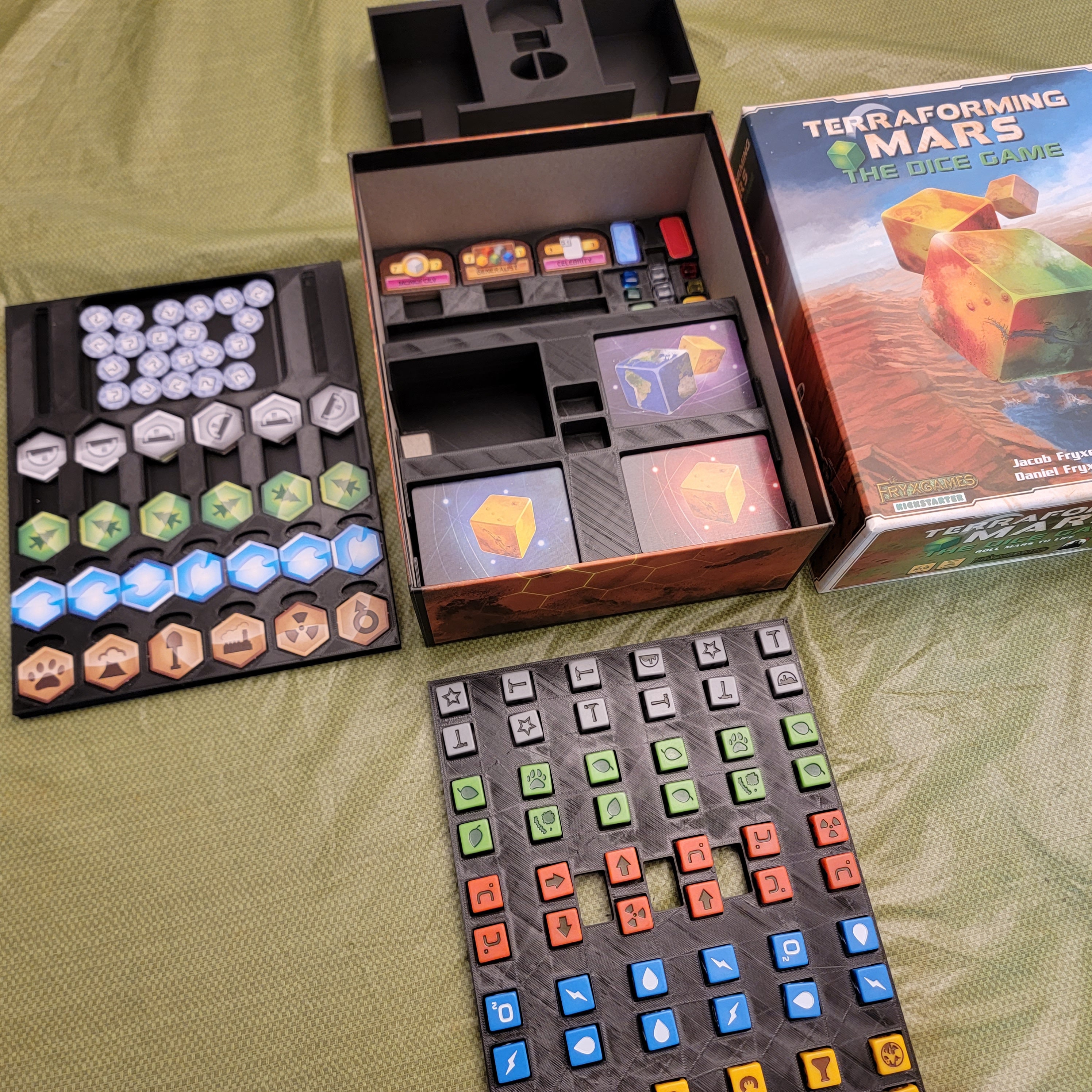 Terraforming Mars: the Dice Game Insert / Organizer 