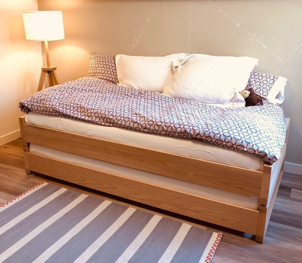 Ikea stackable sale bed mattress size