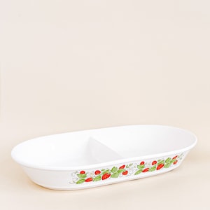 Ceramic gratin dish with strawberry pattern Japan, Vintage, Baking dish, Oven, Microwave, Made in Japan, White Red, Cute, MCM