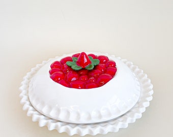 Ceramic strawberry pie plate, Vintage, White and red, Pie dish, Kitsch, Trompe-l'oeil, Fake food, Gift idea