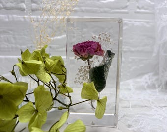 Floral interior decoration M: Roses and baby's breath