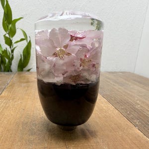 Pomo de palanca de cambios con diseño de flor de cerezo bajo el agua - Ajuste perfecto - Negro