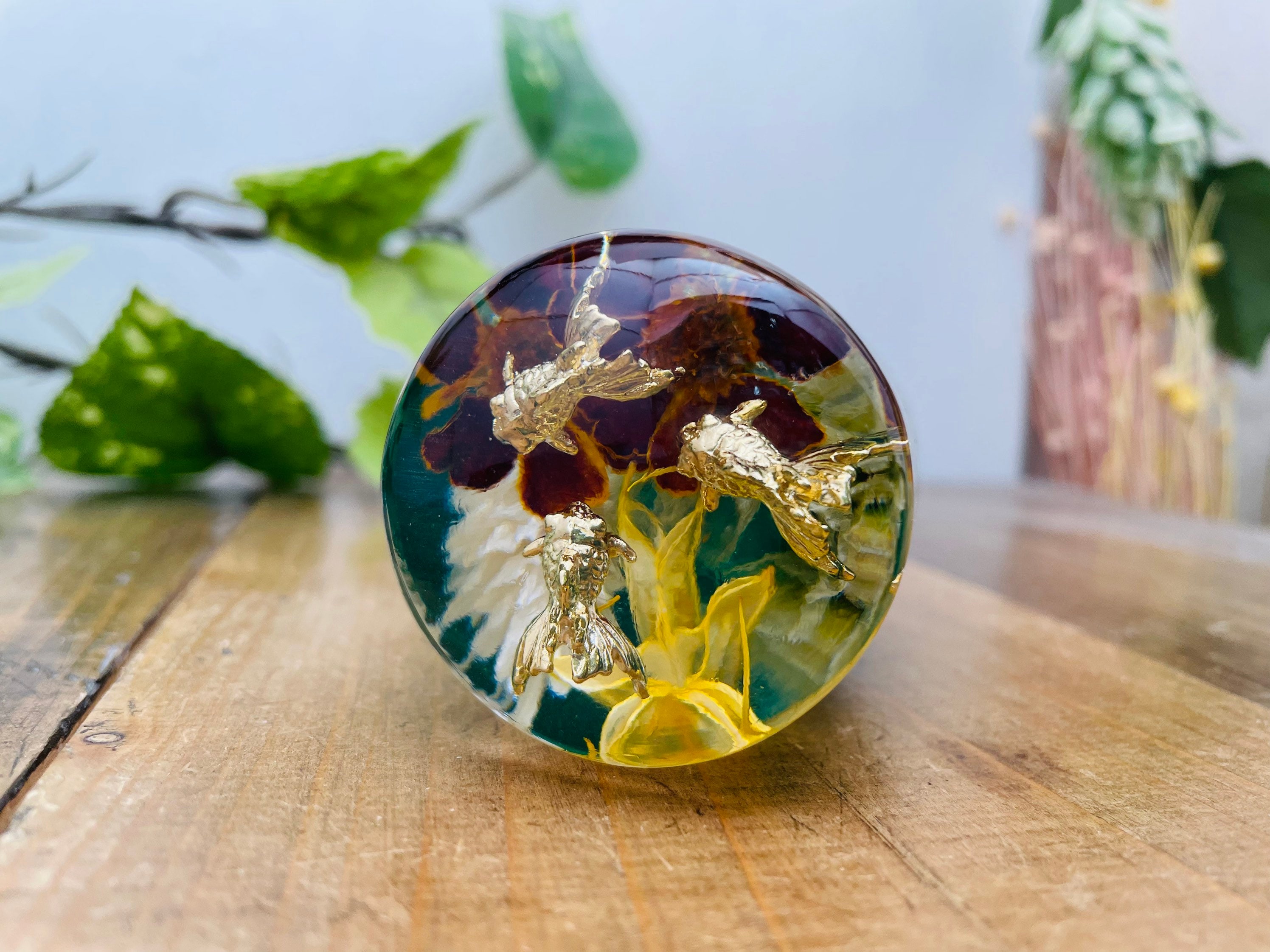 Amazon.co.jp: 水中花シフトノブ 花の上の金魚 花かんざし : 車