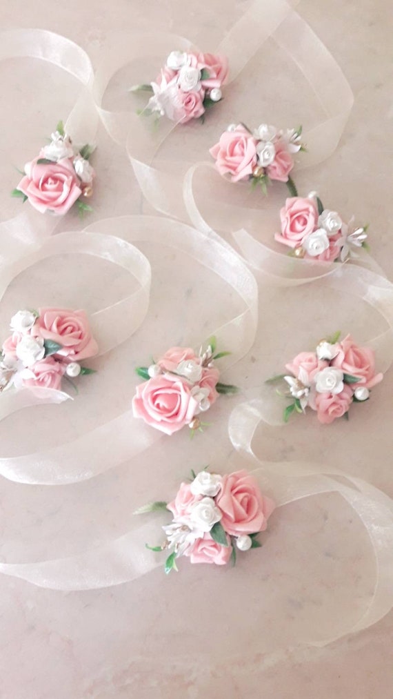 bridesmaid flower corsage