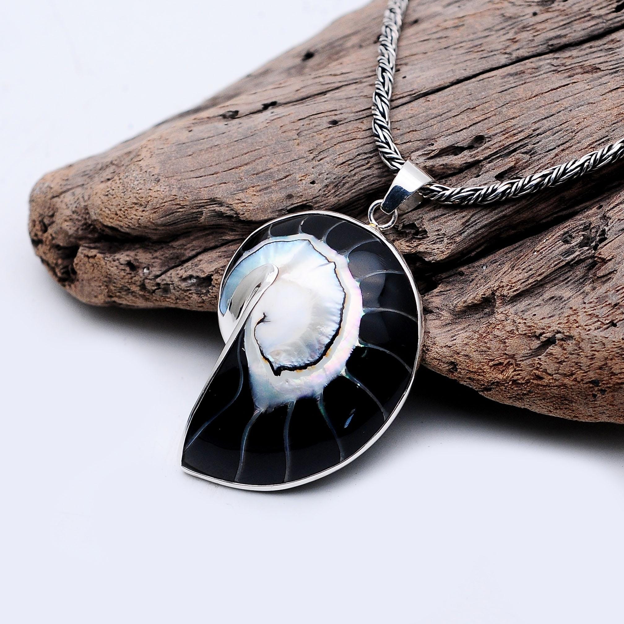 アクセサリー Nautilus silver and cord necklace Nautilus silver and cord necklace（Nautilus Fine Silver