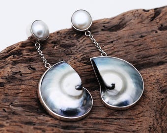 Nautilusschelp- en pareloorbellen: handgemaakte sterlingzilveren kustsieraden