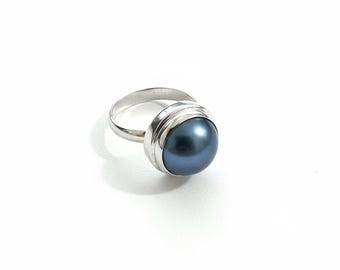 Handgemaakte blauwe Mabe-parelring: sterlingzilveren statement-sieraden