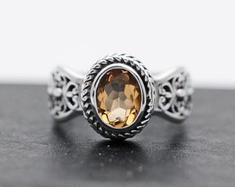 Handgemaakte ring met citrien | 925 sterlingzilver | Balinese edelsteenring | Unieke designsieraden | Damescadeau