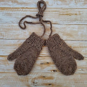 Warm alpaca gloves for children. Toddler Lambs Wool. Mittens on a String.