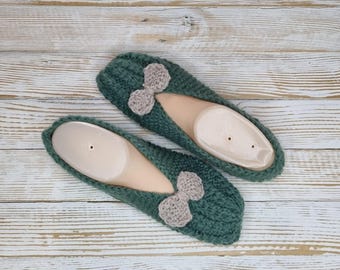 Hand-Knitted Wool Alpaca Slippers: Indoor Bow Slippers
