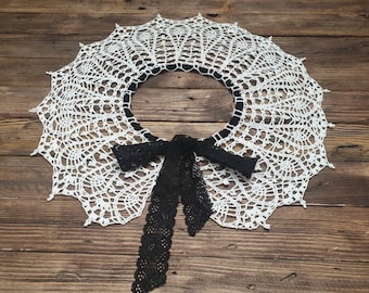 Lace collar/ Peter Pan Collar
