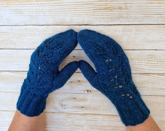 Alpaka gloves women. Gloves from alpaka. Winter warm gloves knitted.