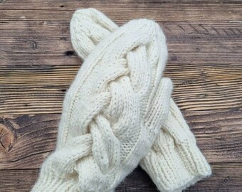 Hand Knitted Alpaca Gloves: Warm Winter Mittens