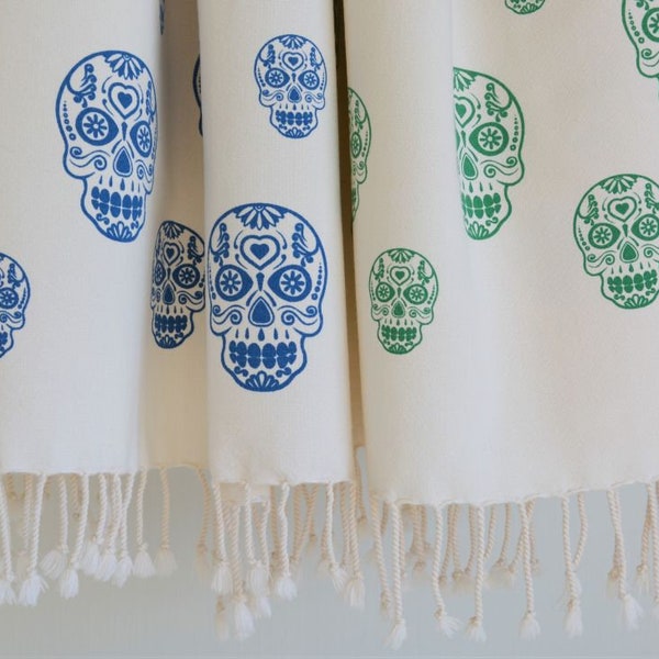 Turkish Fringed Sugar Skull Bath Towel | Fringed Towel | Sugar Skull Towel | Spa Towel | Peshtemal Towel | Sugar Skull Decor