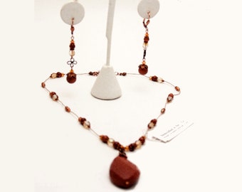 VIntage look GOLDSTONE and CRYSTAL Necklace and Earring set