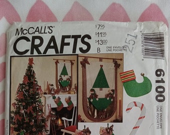 Vintage McCalls 6100, The Christmas Elf craft pattern, UC/FF