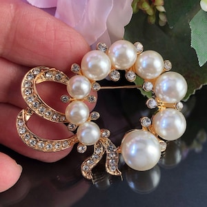 Pearl Brooch Rhinestone Brooch Pearl Gift Pin Classic Accessories lover Gift