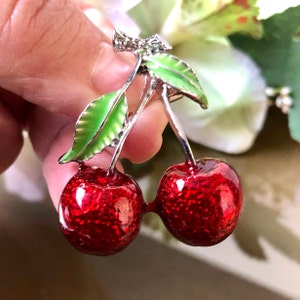 Red Cherry Brooch Fruit Accessories Enamel Brooch Pin Zilver Plated Pin Lapel Pin Gift Brooch