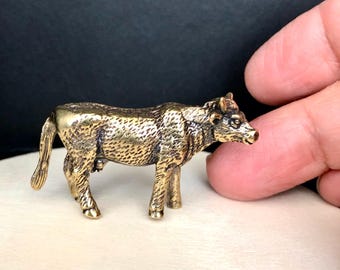 Kuh-Skulptur aus massivem Messing: Vintage inspirierte Bauernhaus-Miniatur