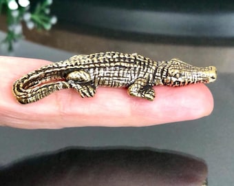 Tiny Brass Alligator Figurine: Vintage Style Miniature Animal Statue