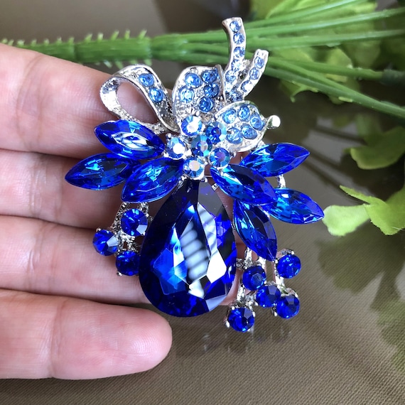 Blue rhinestone brooch clearance