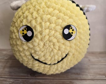 Crochet Bee Plushy: Handmade Stuffed Bumblebee Gift