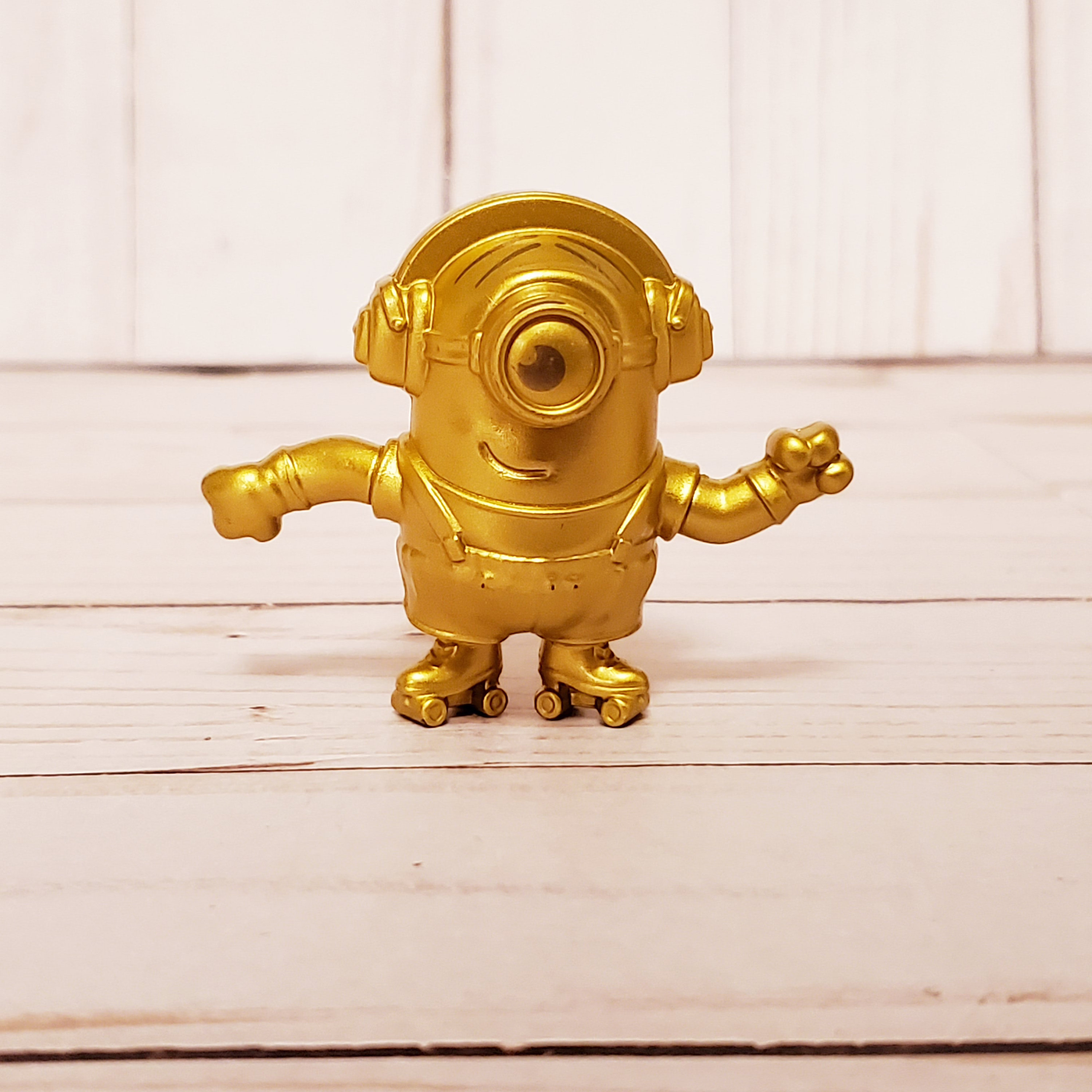 Golden Minions Rise Of Gru Roller Skater With Headset Etsy Golden Minions Rise Of Gru Roller Skater With Headset Etsy